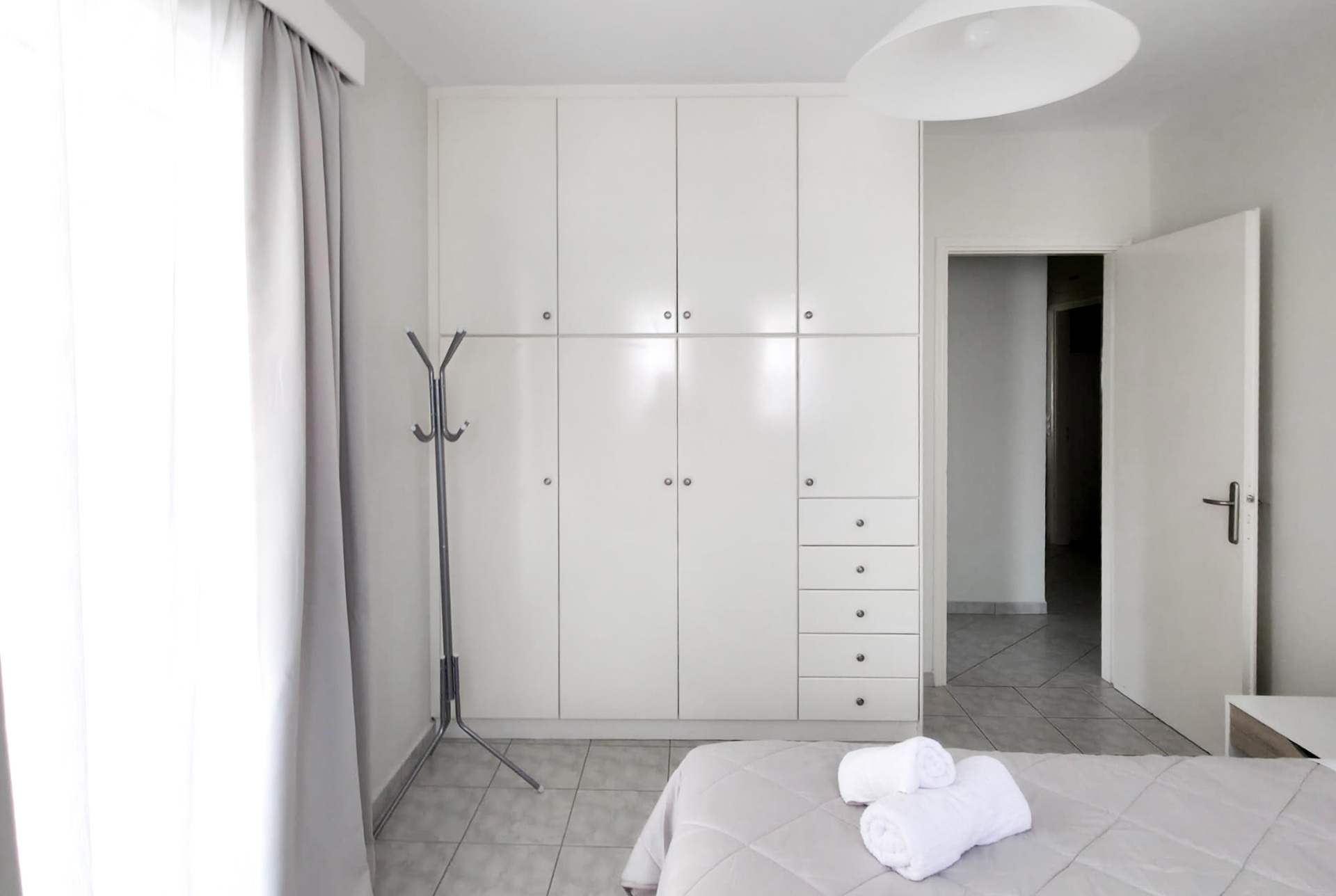 Twin bedroom — wardrobe and storage