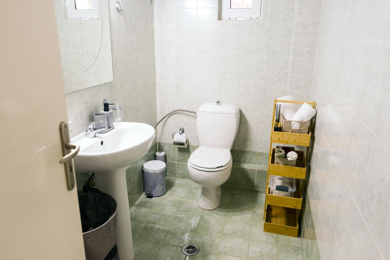 Secondary bathroom